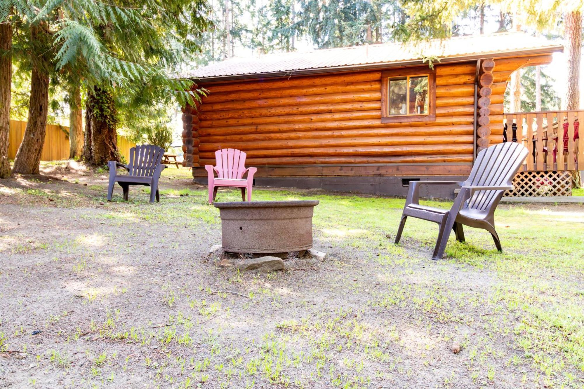 Riverbend Cottage & Rv Resort Parksville Eksteriør billede