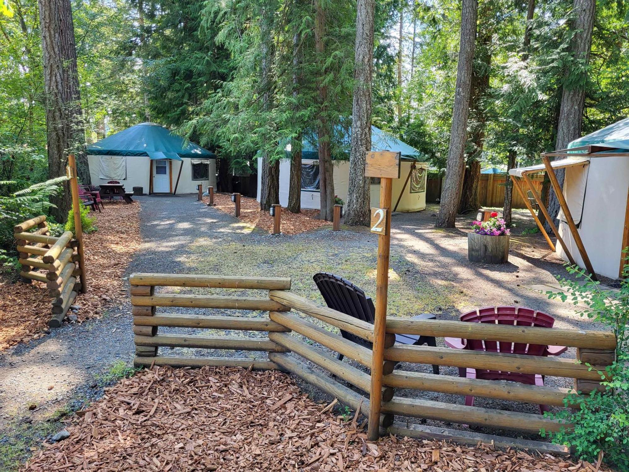 Riverbend Cottage & Rv Resort Parksville Eksteriør billede