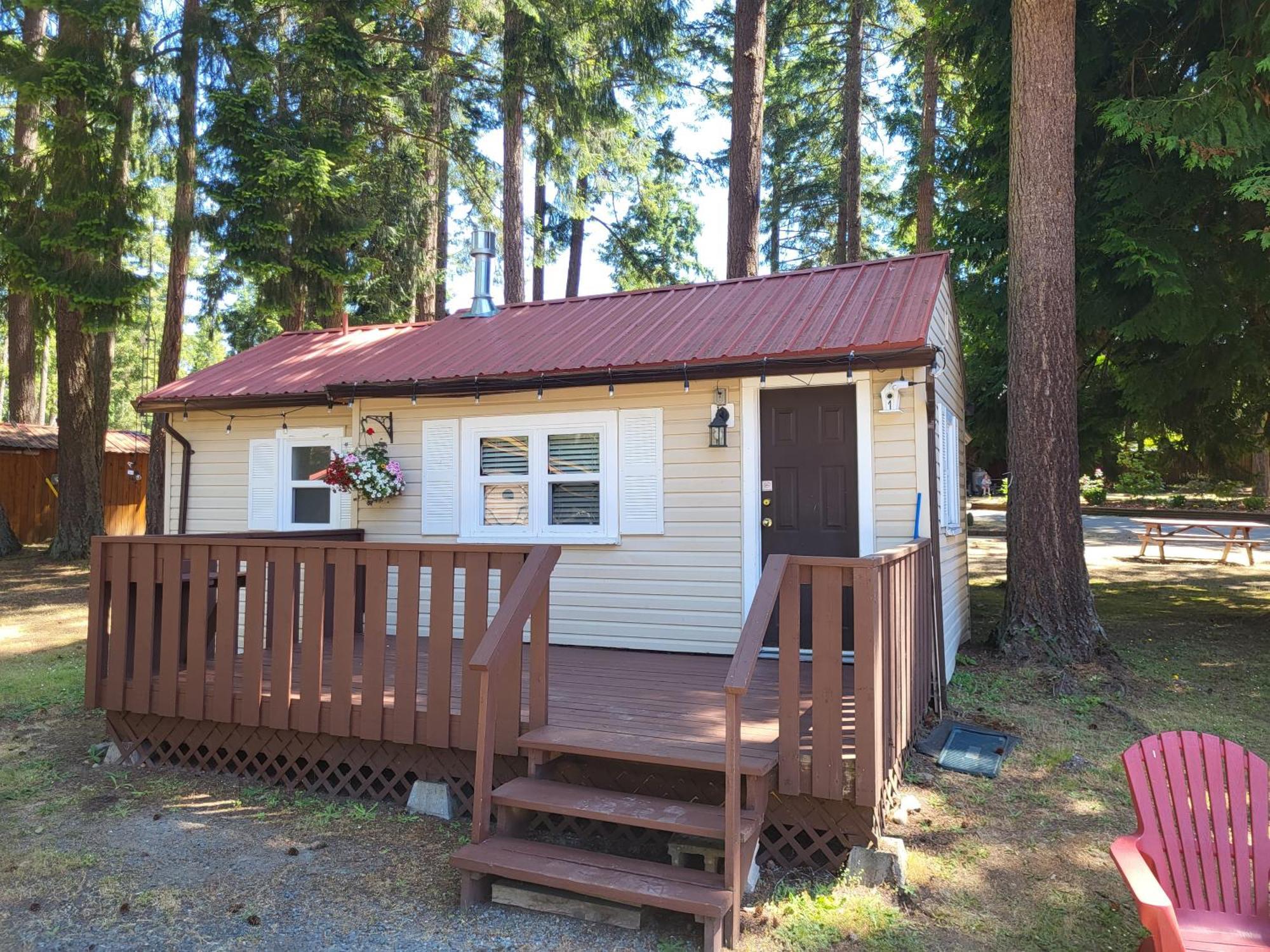 Riverbend Cottage & Rv Resort Parksville Eksteriør billede