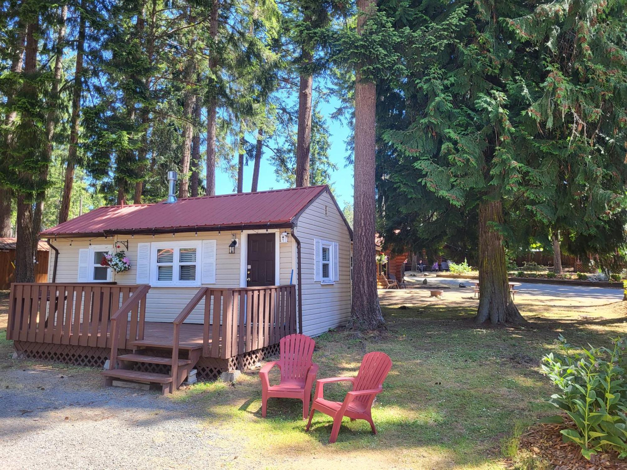 Riverbend Cottage & Rv Resort Parksville Eksteriør billede